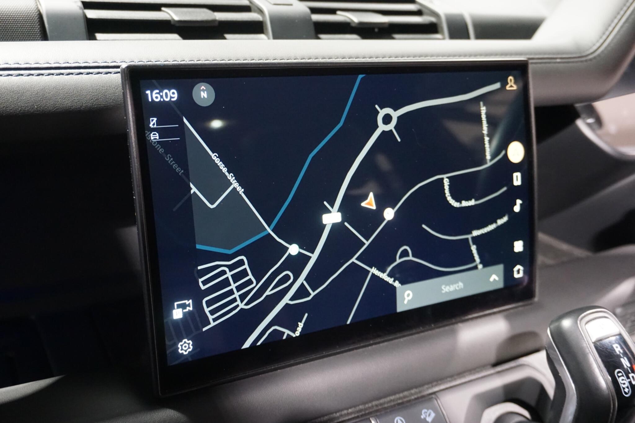Land Rover Defender 110 3.0 D300 MHEV X-Dynamic HSE SUV 5dr Diesel Auto 4WD Euro 6 (s/s) (300 ps)